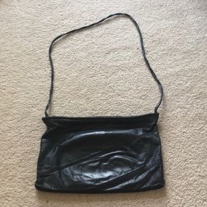 A black purse.